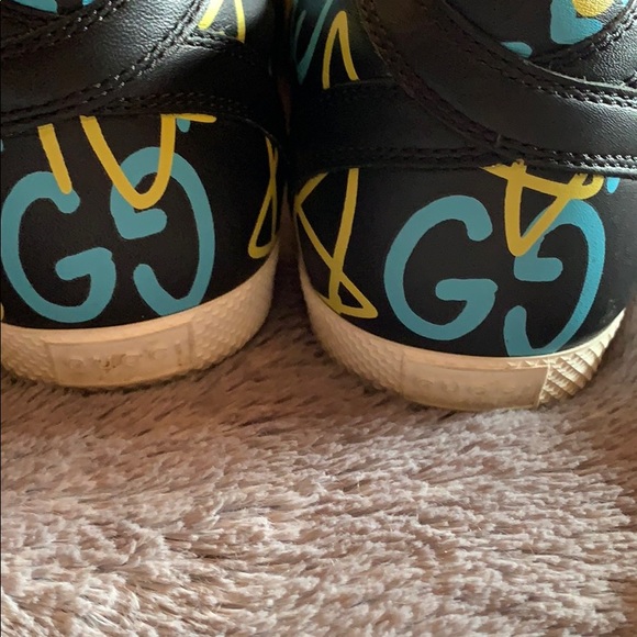 Gucci Ghost Sneakers - Picture 10 of 16
